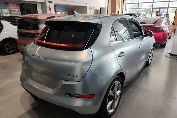 Used ORA Good Cat 2023 401 km Standard Range Premium Version Lithium Iron Phosphate
