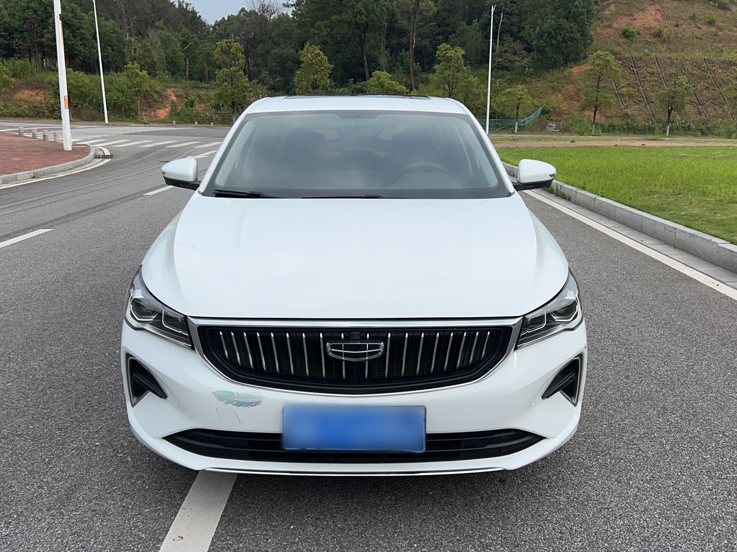 Geely Auto Emgrand 2023 4th Generation Champion Edition 1.5L CVT Luxury Model — снимка 3