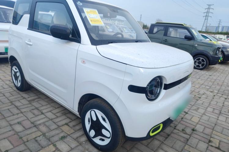 Used Geely Galaxy Panda 2025 210 km – Yuanqi Bear Front Right 45 Deg