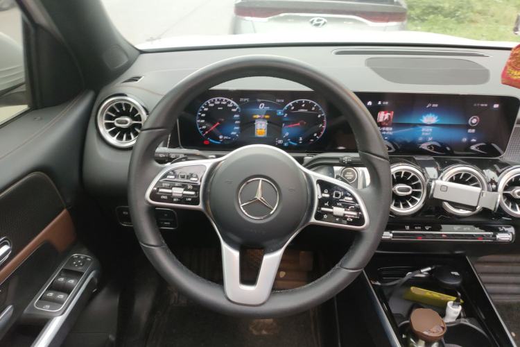Used Mercedes-Benz GLB 2020 Updated GLB 200 Dynamic Edition Steering Wheel