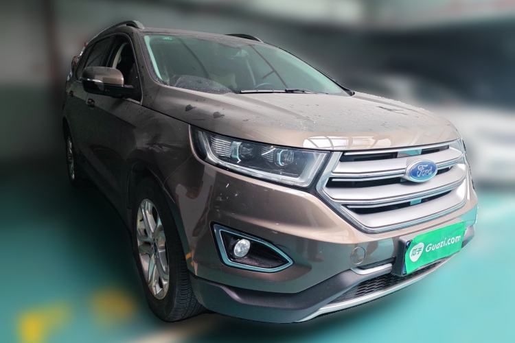 Used Ford Edge 2016 EcoBoost 245 Two-Wheel-Drive Titanium 7-Seater Front Right 45 Deg