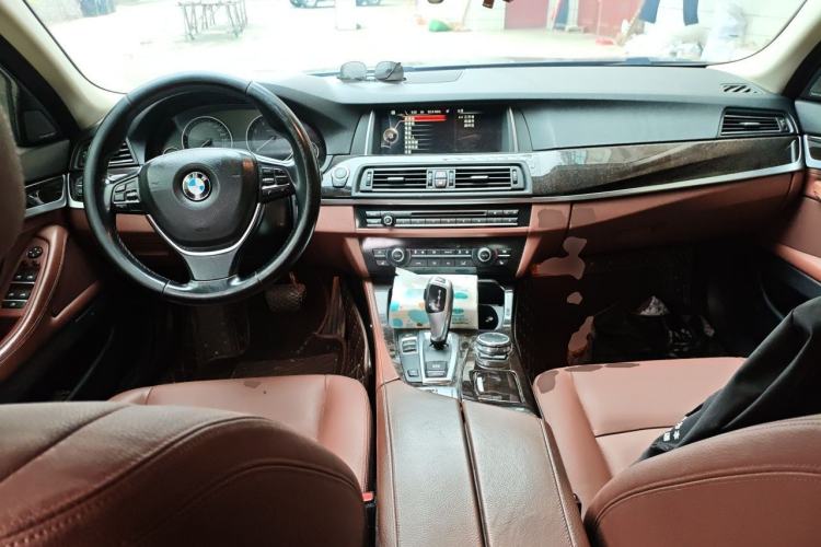 Used BMW 5 Series 2014 528Li Leading Model

