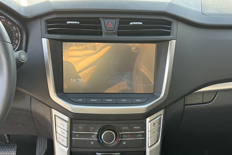 Used SAIC MAXUS T60 2017 2.0T Gasoline Automatic 4x4 High-Ride Elite Standard Cabin
