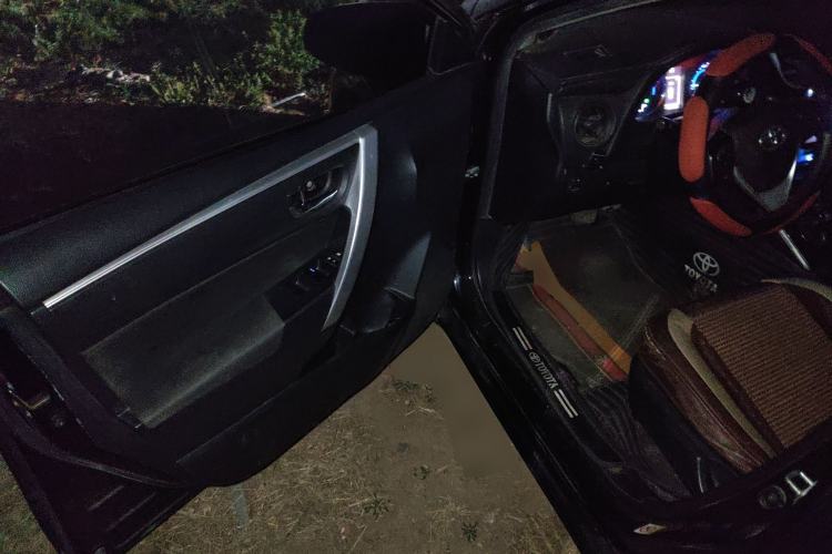 Used Toyota Levin 2017 Revised Dual-Engine 1.8H GS E-CVT Elite Sunroof Version China V Standard
