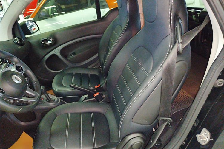 Used smart fortwo 2019 0.9T 66kW Hardtop Wind Power Edition China VI