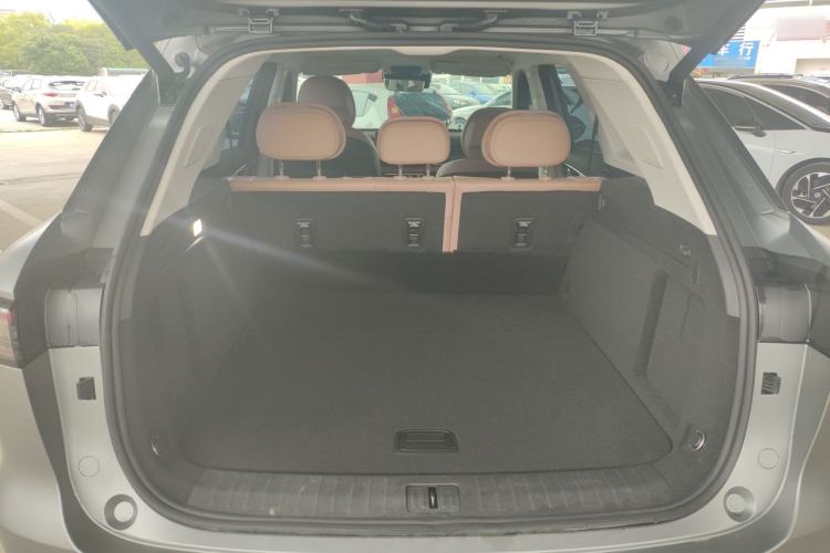 Used Chery Tiggo 8 L 2025 Model 2.0T Two-Wheel Drive Changhong Edition—5 Seaters