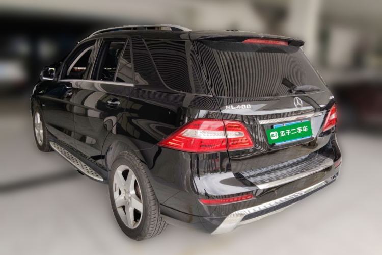 Used Mercedes-Benz M-Class 2015 ML 400 4MATIC Luxury Model Rear Left 45 Deg