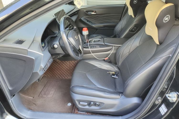 Used Toyota Avalon 2019 Dual-Engine 2.5L XLE Prestige Version China VI Standard