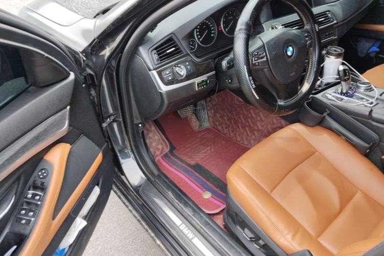 Used BMW 5 Series 2013 525Li Luxury Model
