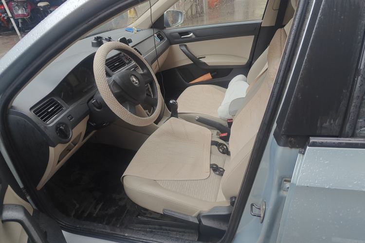 Used Skoda Rapid 2013 1.6L Manual Smart Selection Model