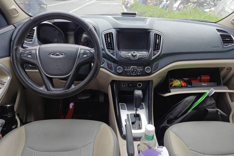 Used Chery Tiggo 5 2014 2.0L CVT Family Deluxe Edition Center Console