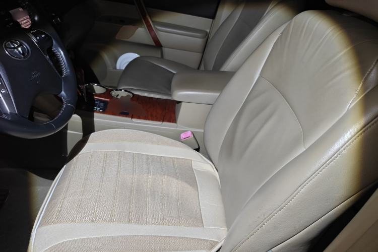 Used Toyota Highlander 2011 2.7L Two-Wheel Drive 7-Seater Supreme Edition