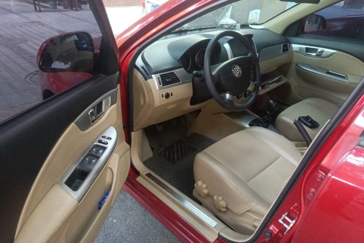 Used Buick Excelle 2013 1.5L Manual Classic Model
