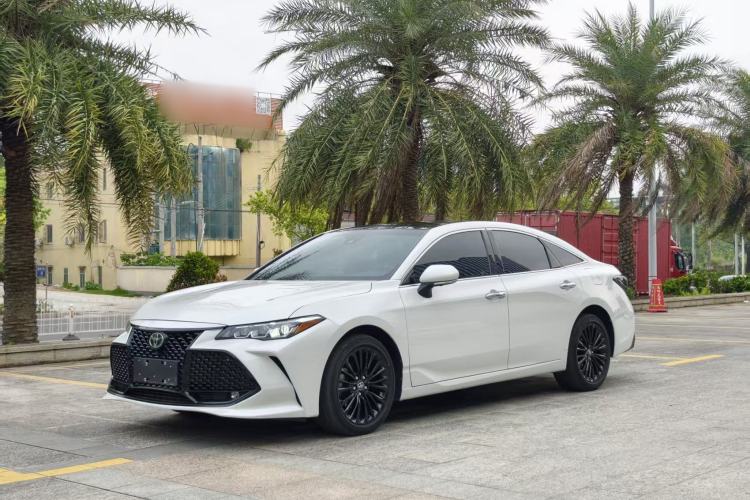 Used Toyota Avalon 2019 Dual-Engine 2.5L XLE Prestige Version China VI Standard
