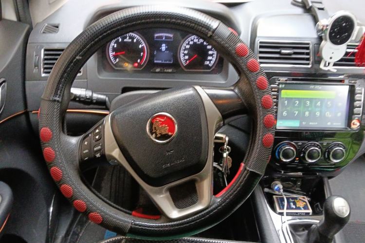 Used FORTHING Joyear X5 2013 1.6L Manual Luxury Model China IV Standard
