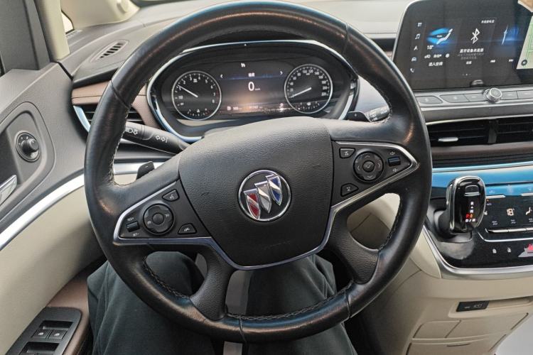 Used Buick GL8 2021 Land Cruiser Executive 652T Premium Model