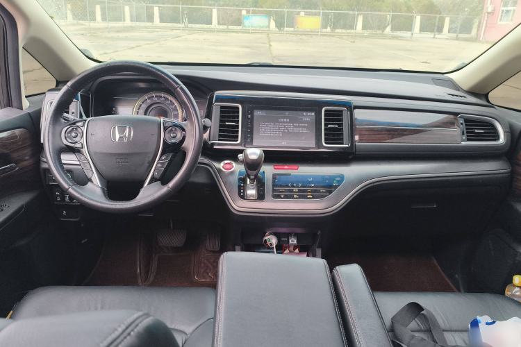 Used Honda Elysion 2016 2.4L Luxury Edition
