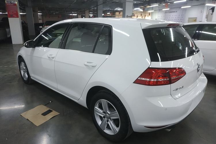 Used Volkswagen Golf 2015 1.4TSI Automatic Luxury Model Rear Left 45 Deg