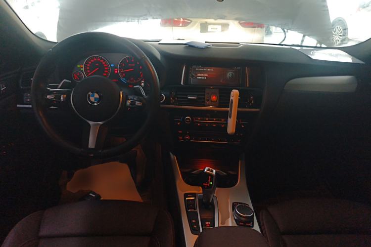 Used BMW X4 2016 xDrive20i M Sport Edition Center Console