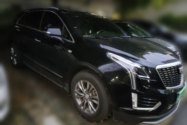 Used Cadillac XT5 2020 28T Luxury Version Front Right 45 Deg