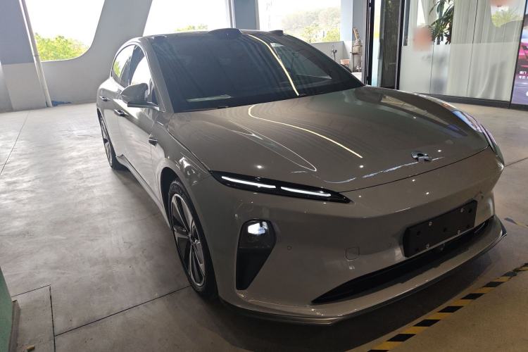 Used Nio ET5T 2024 75kWh Touring Front Right 45 Deg