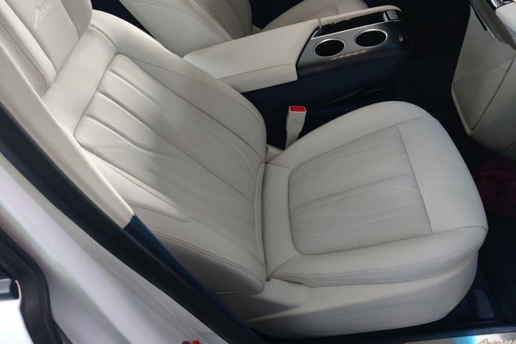 Used Buick GL8 New Energy 2024 Lu Zun Luxury Edition 7-Seater
