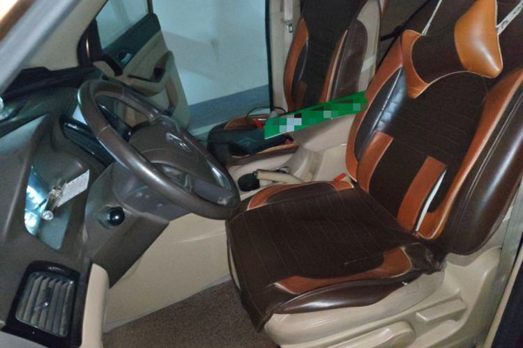 Used Baojun 730 2015 1.8L Manual Luxury Navigation ESP Version 7-seater
