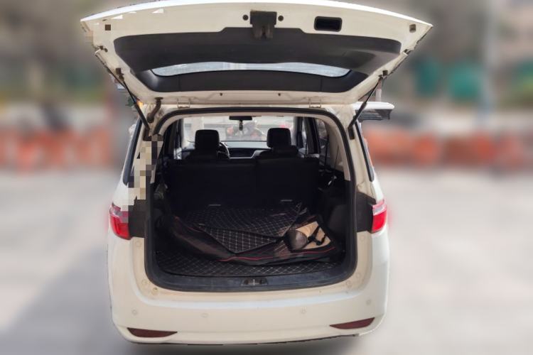 Used CHANGAN KAICHENG Oushang A600 2016 1.5L Manual Luxury 7-Seater Trunk