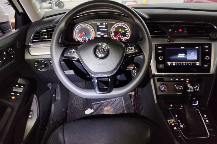 Used Volkswagen Lamando 2019 230TSI DSG Fashion Edition China VI