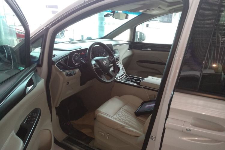 Used Buick GL8 2021 ES Landtrek 653T Comfort Edition