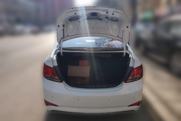 Used Hyundai Verna (older generation) 2014 1.4L Automatic Smart GLS Trunk