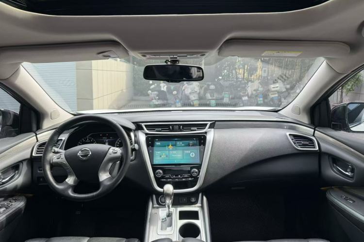 Used Nissan Murano 2019 2.5L XL Two-Wheel Drive Smart Connect Luxury Edition China VI Standard Interior 3