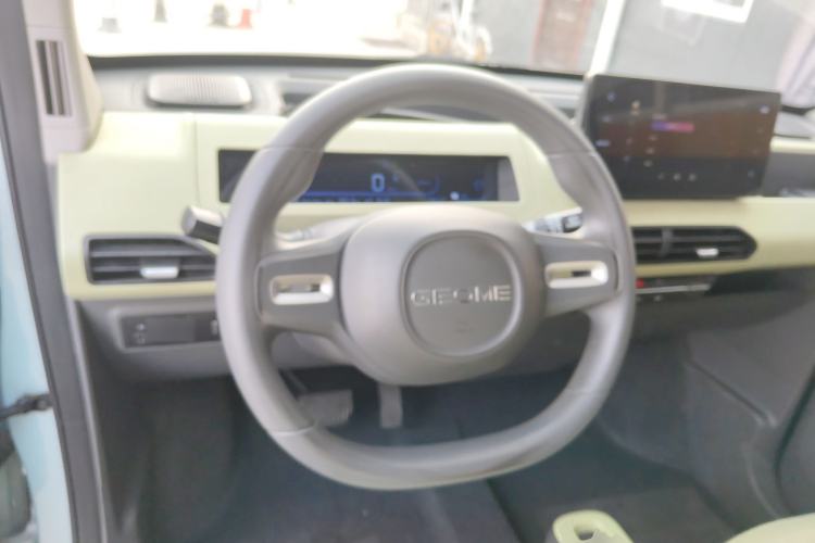 Used Geely Galaxy Panda 2023 Panda Mini 200km Endurance Bear
