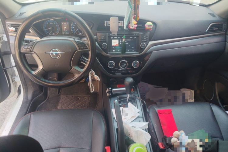 Used Haima M6 2015 1.5T CVT Luxury Model Center Console