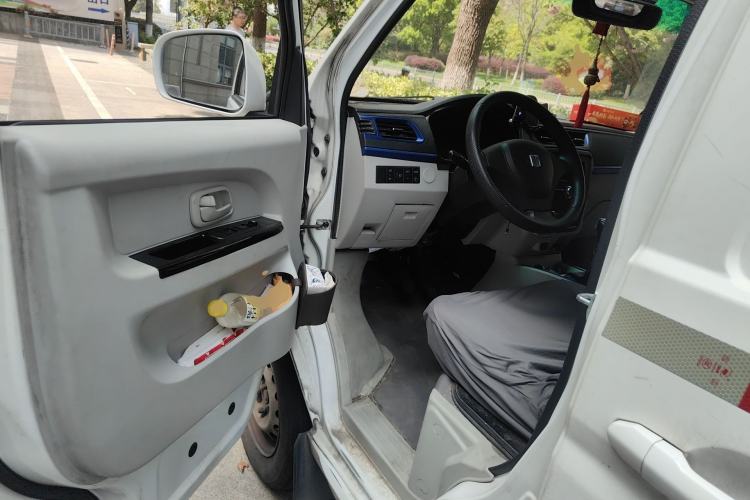 Used Farizon E5 2022 E5L Pure Electric Van with Guoxuan 39.9 kWh Driver Seat