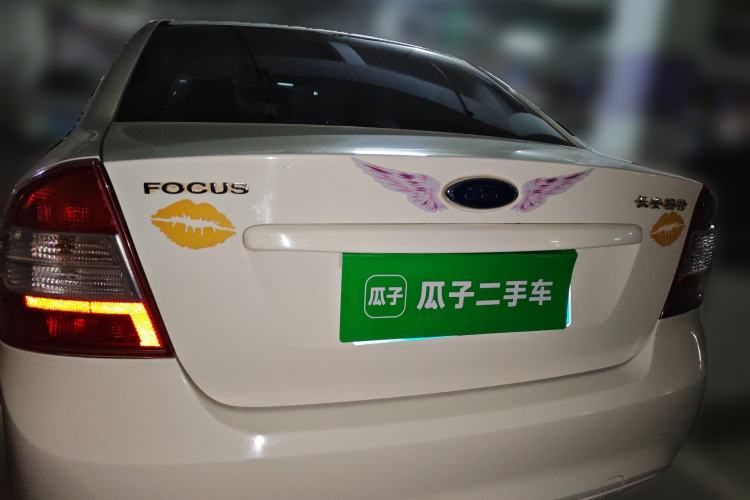 Used Ford Focus 2013 Sedan Classic 1.8L Manual Base Model