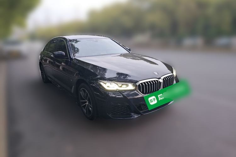 Used BMW 5 Series 2022 Second Facelift 525Li M Sport Package Front Right 45 Deg