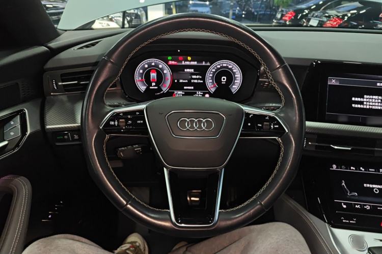 Used Audi Q6 2024 45 TFSI quattro Qiyun Edition Yulin Package 7 Seats
