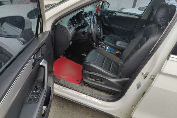 Used Volkswagen Tiguan L 2018 330TSI Automatic Two-Wheel Drive Luxury Edition Driver Seat