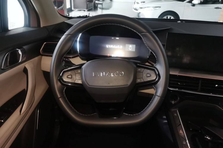 Used Lynk & Co 06 EM-P 2023 1.5T Remix PHEV Shero