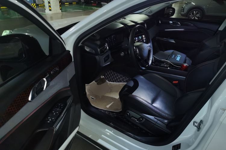 Used Lynk & Co 02 2019 1.5T DCT Two-Wheel Drive Pro Edition China VI Standard
