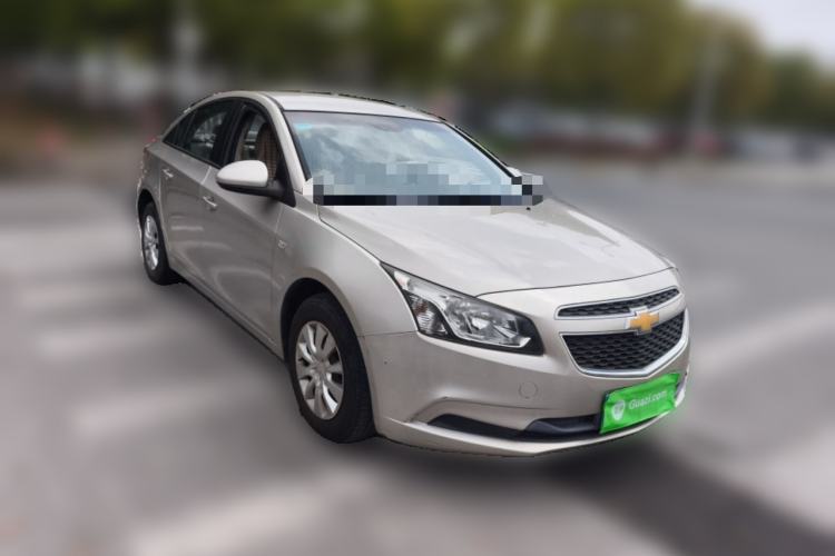 Used Chevrolet Cruze 2015 1.5L Classic SL MT Front Right 45 Deg