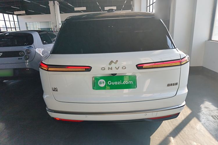 Used ONVO Luxeed L90 2025 Model—Max Six-Seater Version
