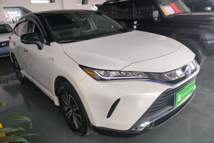 Used Toyota Harrier 2022 Dual-Engine 2.5L CVT Two-Wheel Drive Luxury Edition Front Right 45 Deg