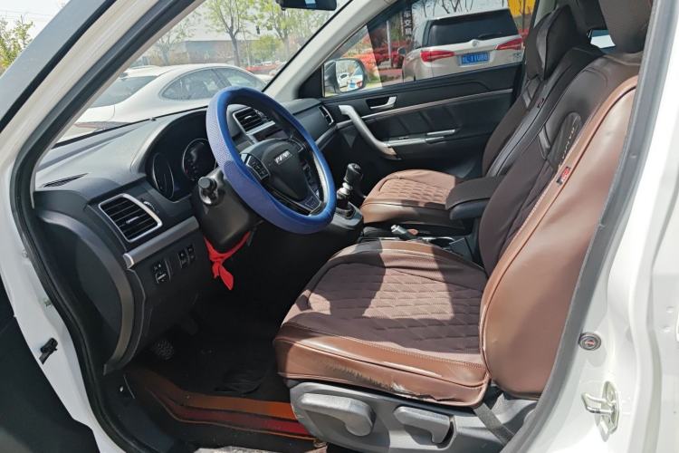 Used Haval M6 2019 1.5T Manual Two-Wheel Drive Urban Version China VI Standard
