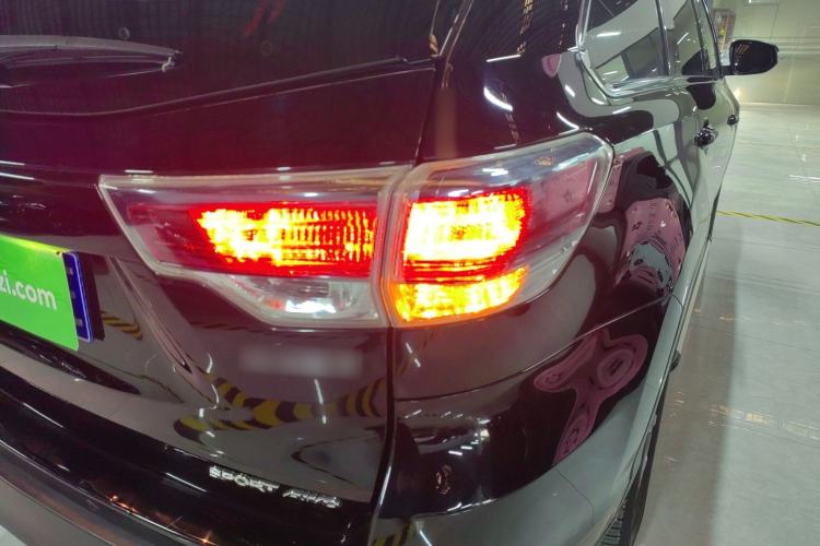 Used Toyota Highlander 2017 2.0T Four-Wheel Drive Luxury Edition 7 Seats