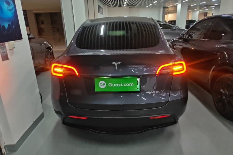 Used Tesla Model Y 2021 Long-Range All-Wheel-Drive Version 3D7