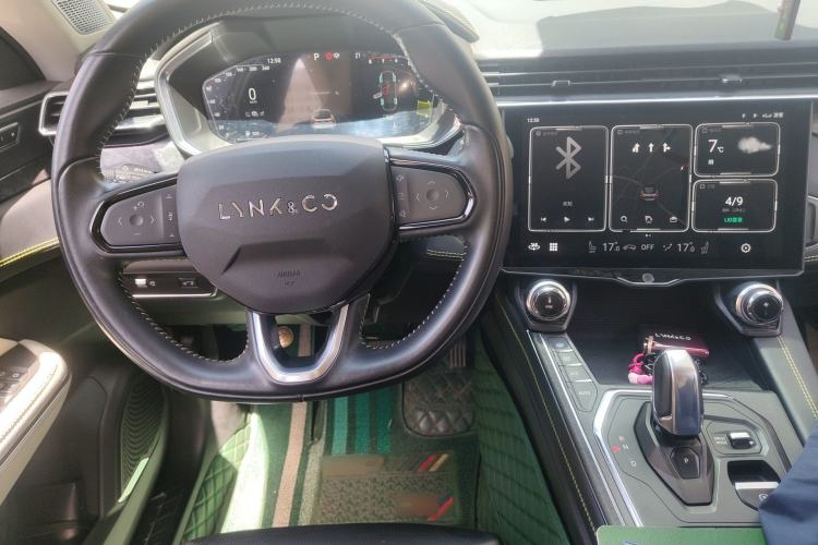 Used Lynk & Co 05 2020 2.0TD Two-Wheel Drive Shine Halo Steering Wheel