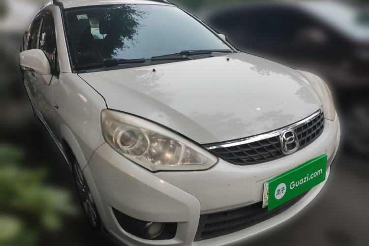 Used Suzuki Liana A6 2014 Hatchback 1.4L Manual Enjoyment Model Front Right 45 Deg