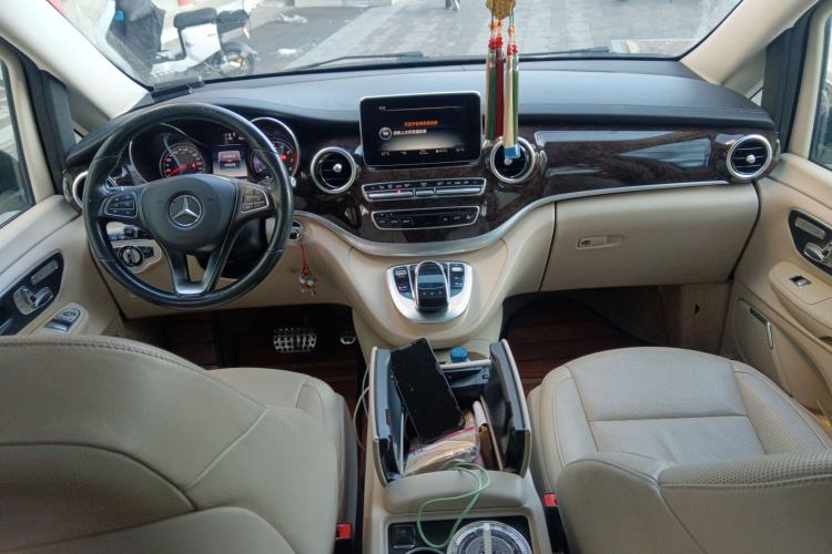 Used Mercedes-Benz V-Class 2016 V 260 L Prestige Extended Edition
